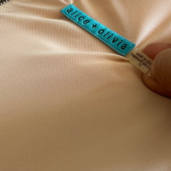 Alice and Olivia women sleeveless peplum Dress 👗 pale plum size WAS gently worn - Picture 14 of 15